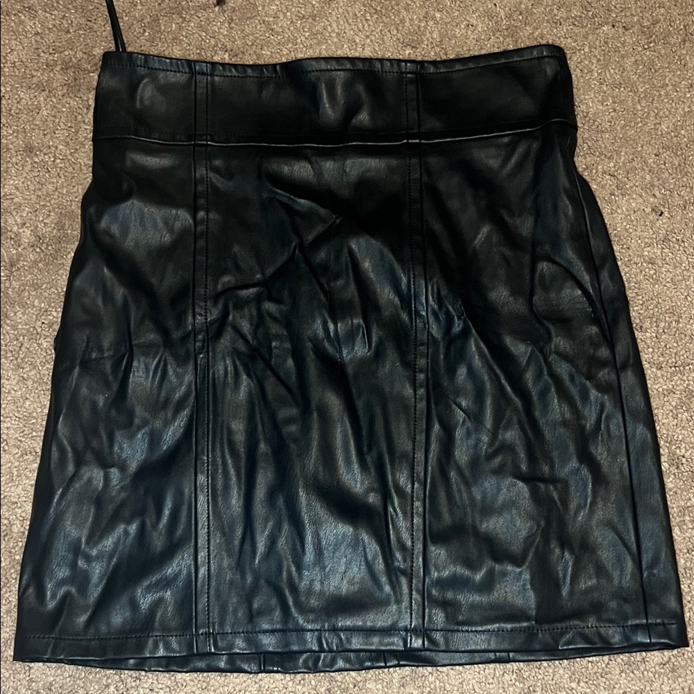 Express Karlie Kloss Black Faux Leather Mini Skirt size 10
